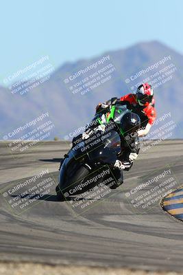 media/Feb-04-2024-SoCal Trackdays (Sun) [[91d6515b1d]]/8-Turn 12 (115pm)/